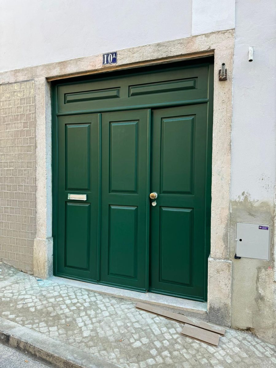 Porta de rua recuperada